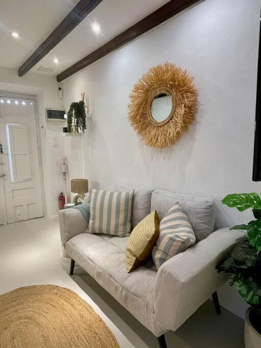 Cozy 1-bdrm In Center Apartament *
